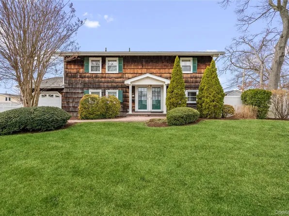 226 W 18th Street, Deer Park, NY 11729