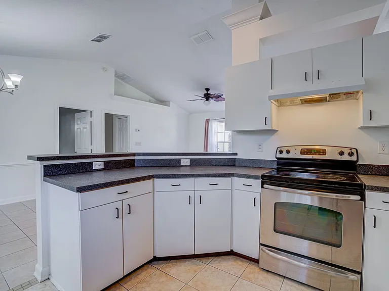 942 Whisler Ct — Photo 11
