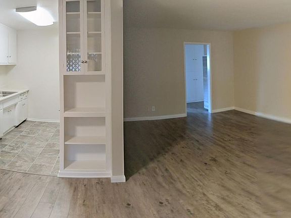 3rd image of 6707 Wilkinson Ave APT 4