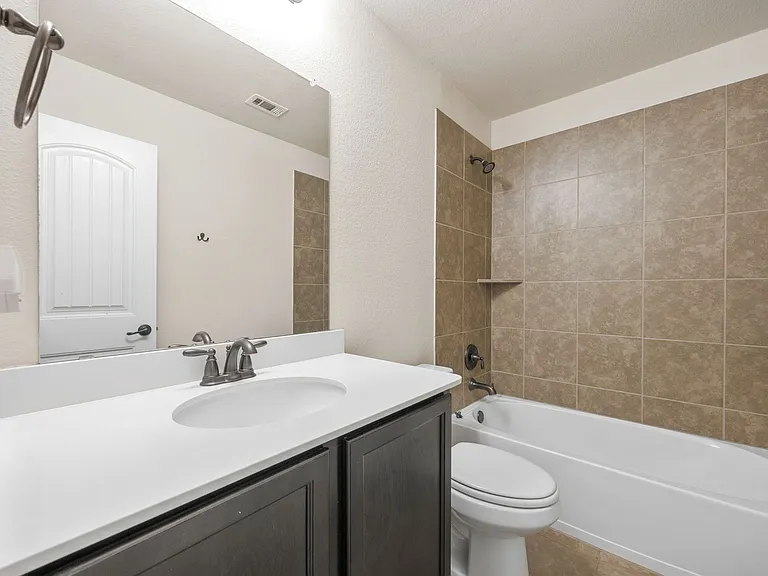 1445 Bateman Ln — Photo 18
