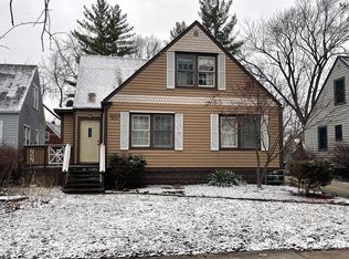 18452 Roy St, Lansing, IL 60438