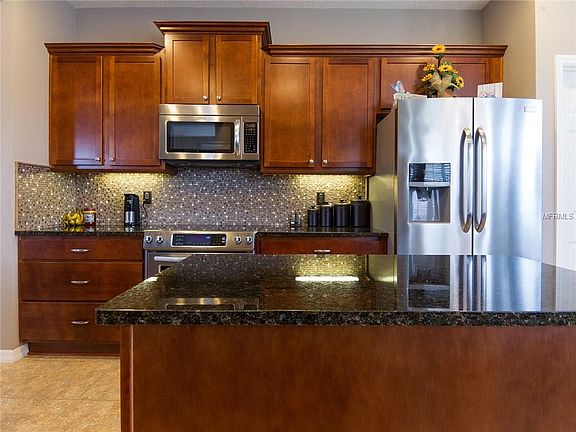 4th image of 333 Salt Marsh Ln