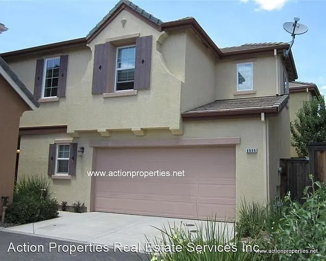 8996 Cortina Cir photo 1