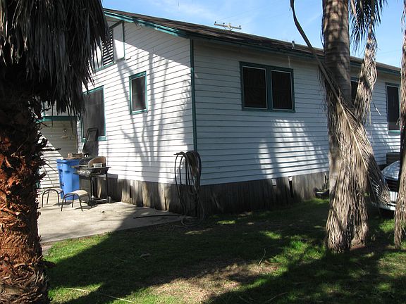 4th image of 302 Roseville St