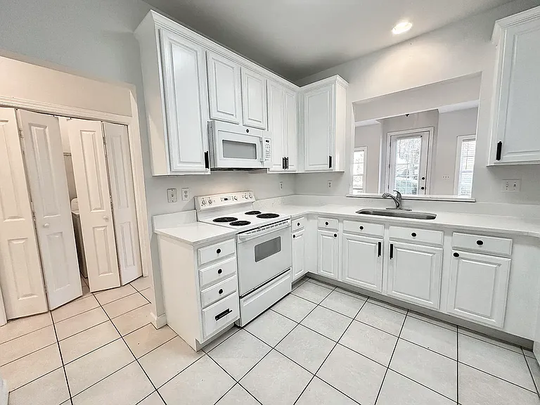108 Mantero Way — Photo 12
