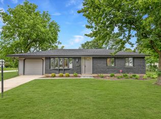 1026 Sharon Ln, Schaumburg, IL 60193