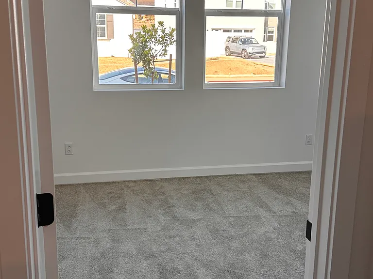 279 Paxton Way — Photo 9