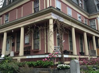 2 Oxford Pl, Worcester, MA 01609