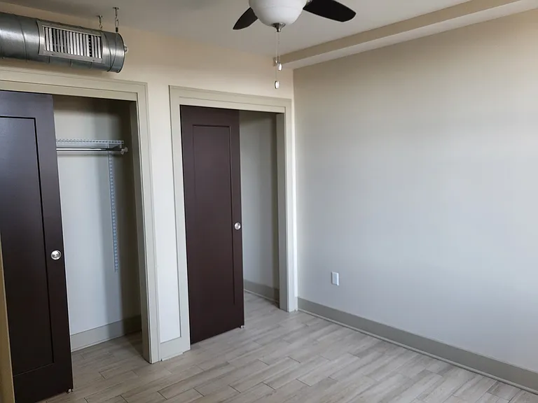 600 W Main St #605 — Photo 12