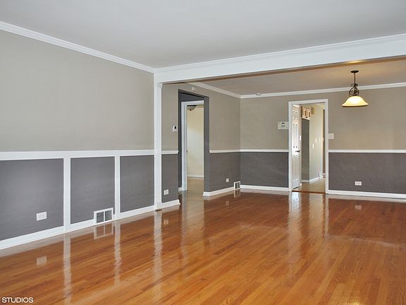 3rd image of 8119 S Sacramento Ave