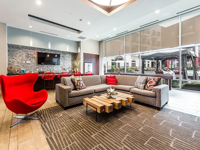6701 Burnet Rd — Photo 20