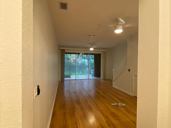 5th image of 18803 Duquesne Dr