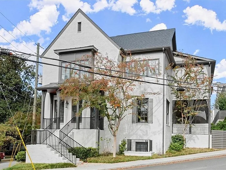 4001 Haverhill Dr NE — Photo 3