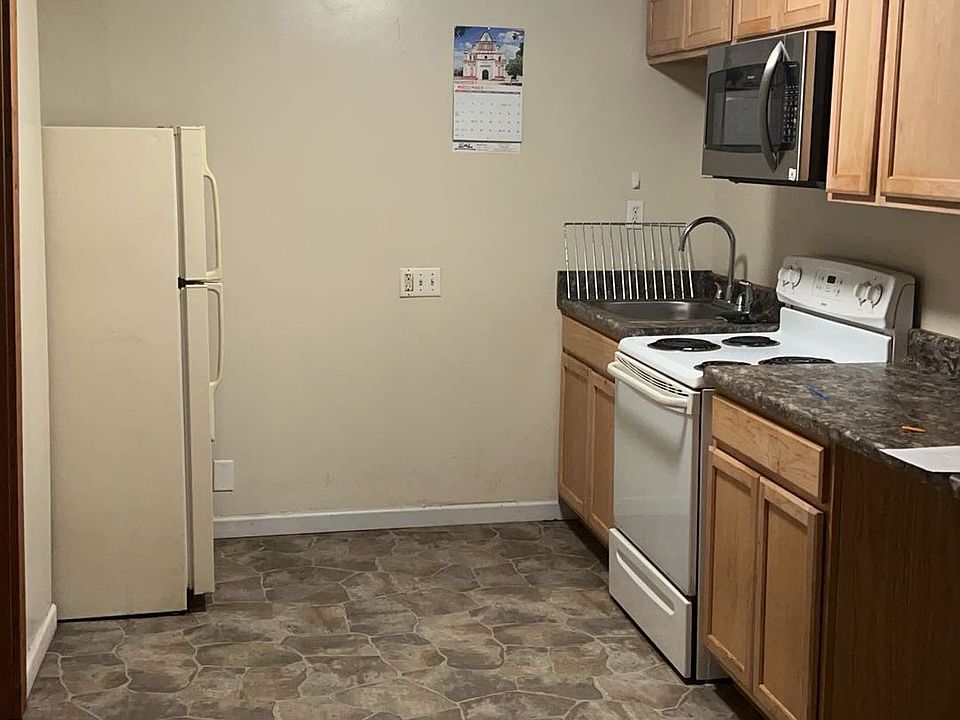 418 West 8th Street 418 W 8th St Monroe MI Zillow