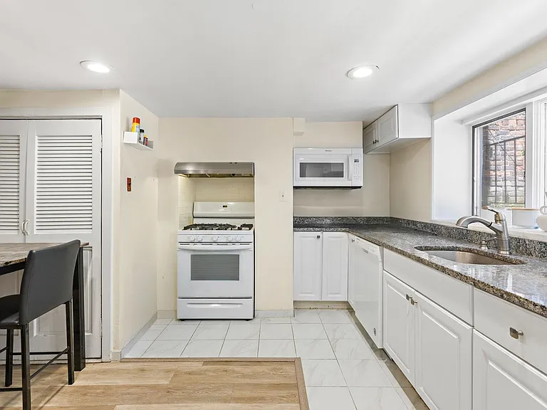 645 Garden St #1 — Photo 7