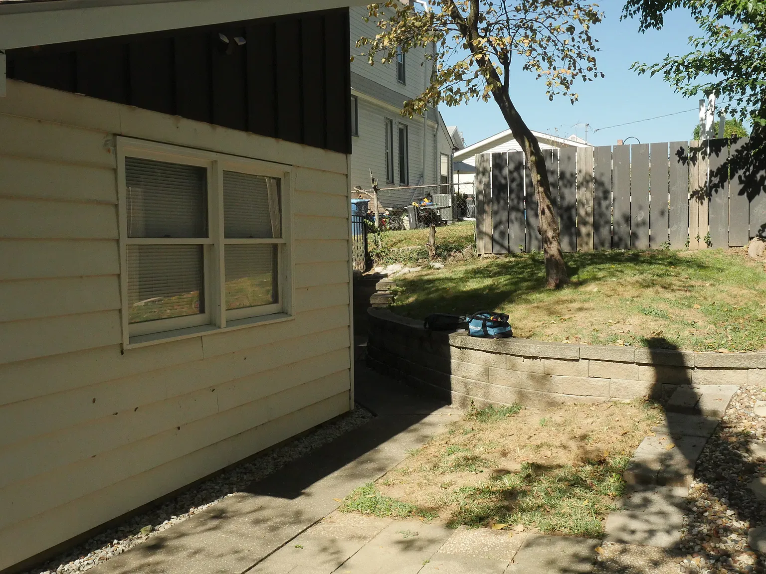2 bed, 1.5 bath, 800 sqft, $1,025 — Photo 3
