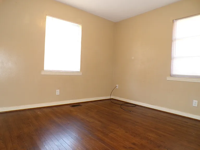 5709 Court H — Photo 11