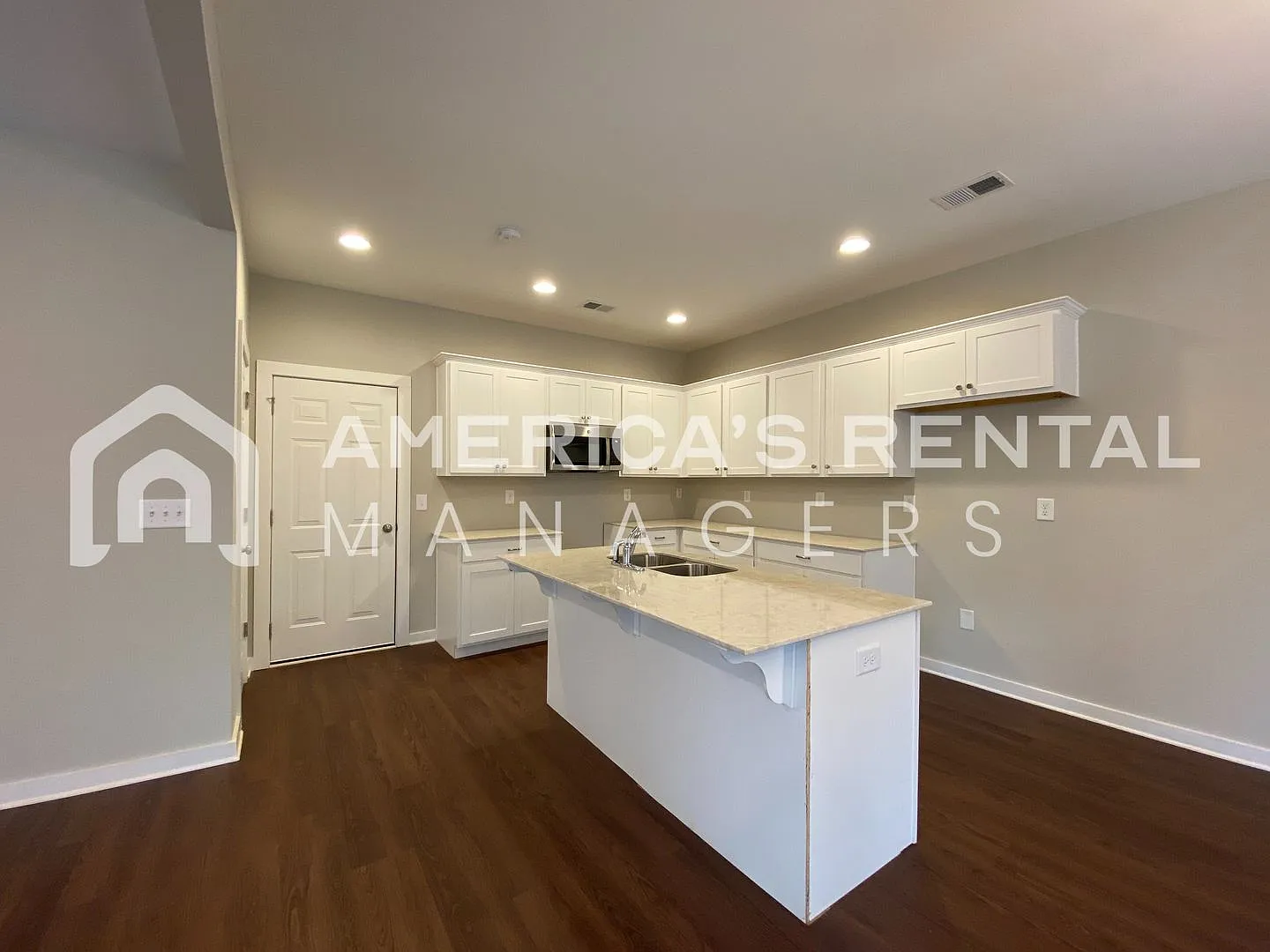 4 Bedroom Home for Rent in Pinson, AL! Available NOW! — Photo 4
