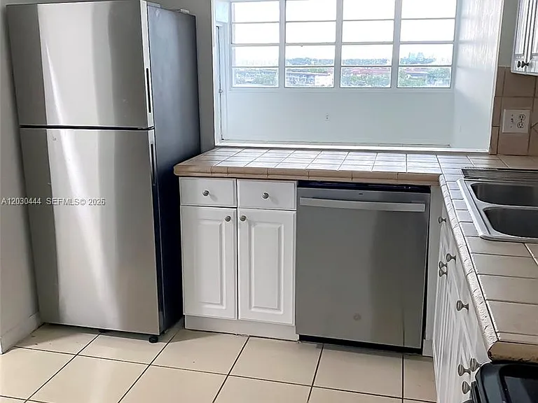 1301 NE Miami Gardens Dr #702W — Photo 9