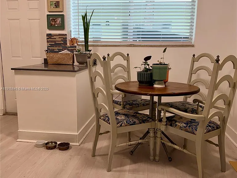 1198 Marseille Dr #4A — Photo 2
