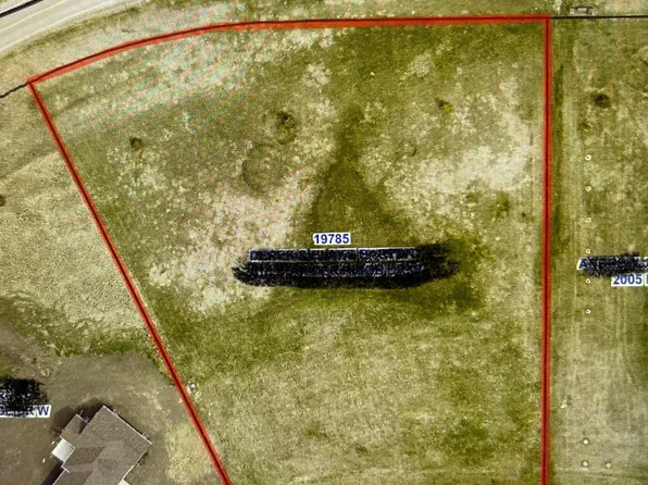 2015 W Boulder Ridge Dr, Watertown, SD 57201