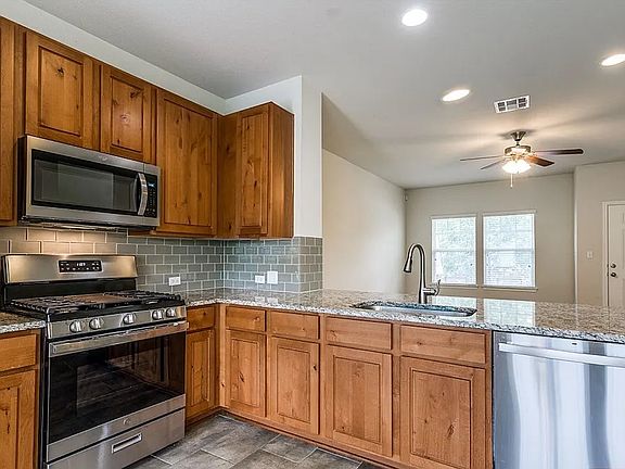 2nd image of 159 Wainscot Oak Way