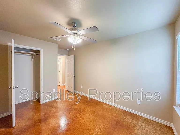 1013A Kerr Ct — Photo 9