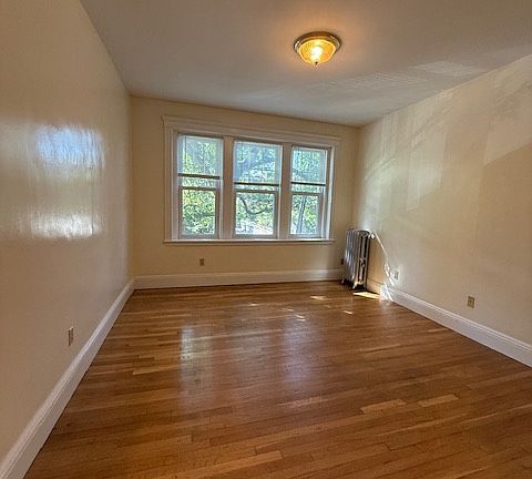 2nd image of 37-41 Wendell St #2L