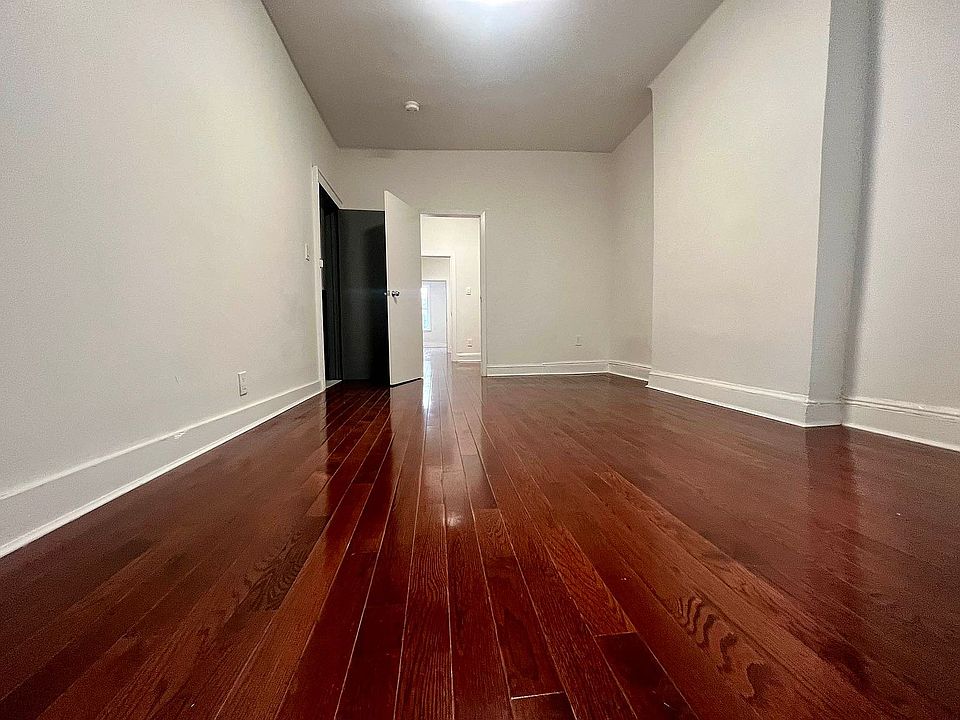 1st image of 4413 New Utrecht Ave Floor 3