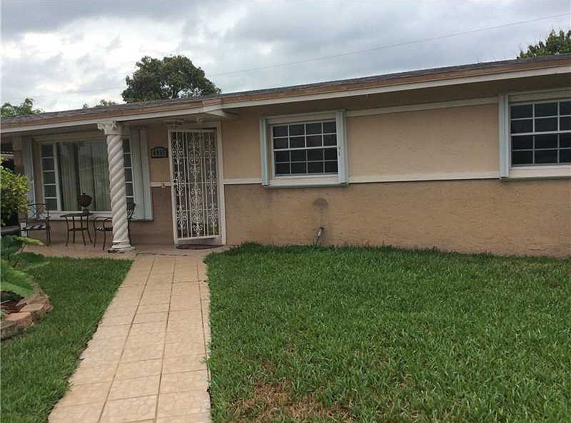 1st image of 4951 NW 173rd St