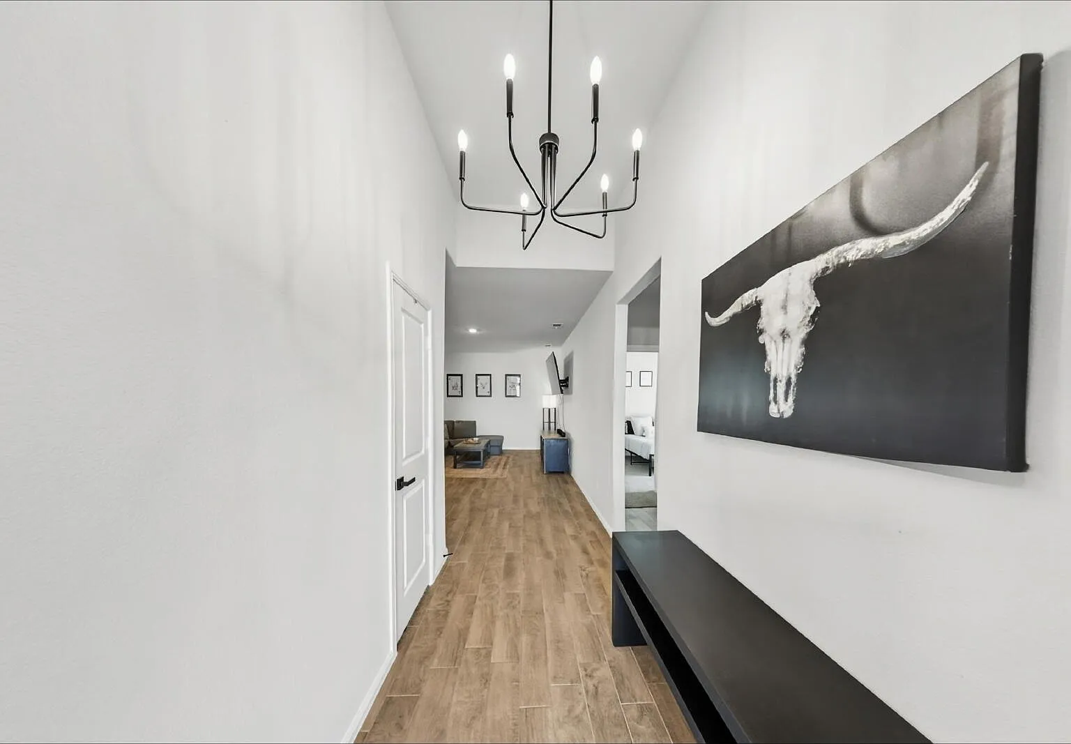 3 bed, 2.0 bath, 1776 sqft, $2,395 — Photo 3