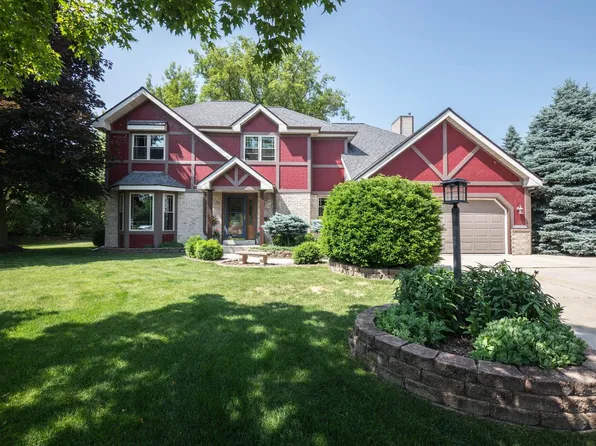 W241N5993 Goldencrest COURT, Sussex, WI 53089