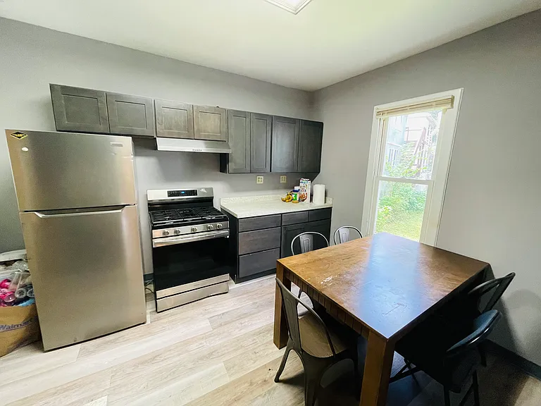 5 Walnut St #1 — Photo 3