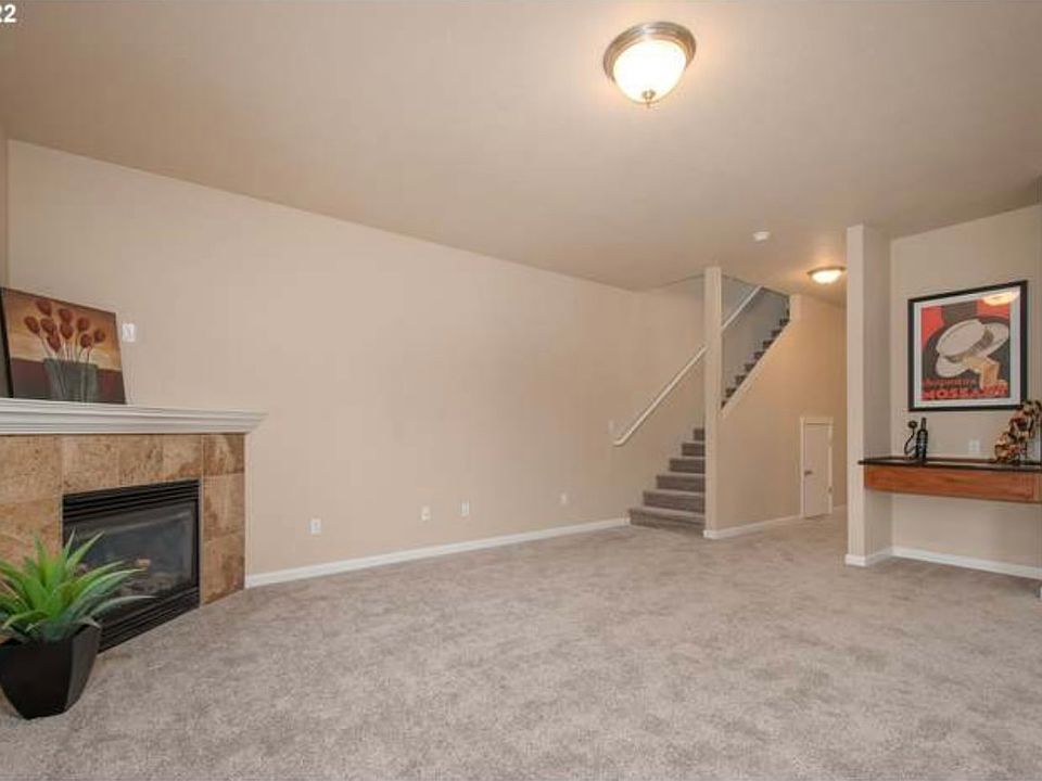 1st image of 1927 SE 113th Ct