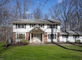 190 Powder Mill Rd, Morris Plains, NJ 07950