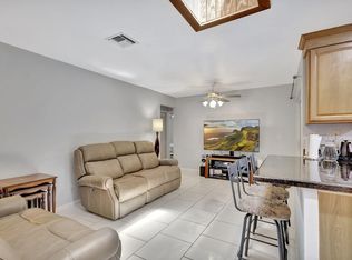 12261 Old Country Rd S, Wellington, FL 33414