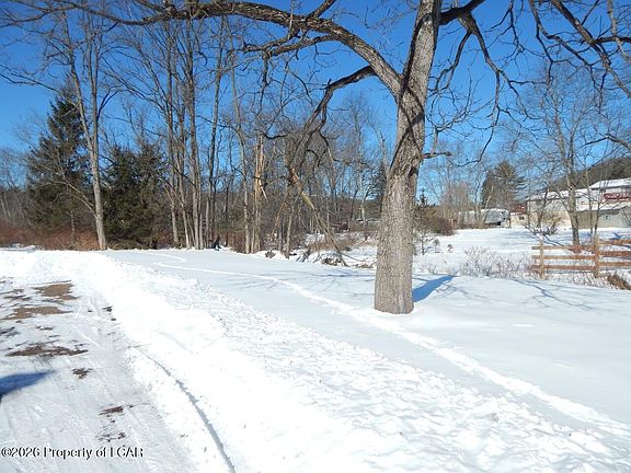 5th image of 1000 Lower Demunds Rd