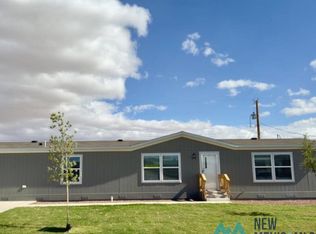 4208 Apple St, Carlsbad, NM 88220