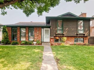 11 W Rundlemere Pl NE, Calgary, AB T1Y 3K4