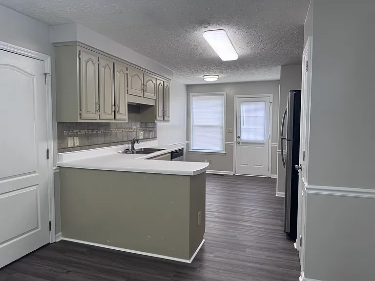 203 Melodie Dr — Photo 6