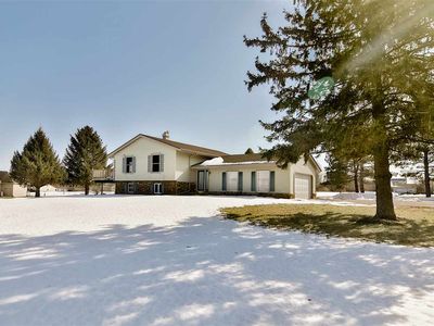 675 Squaw Prairie Rd, Belvidere, IL, 61008