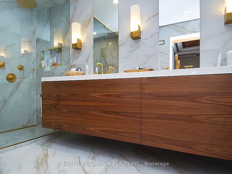 993 Queen St W #203 — Photo 34