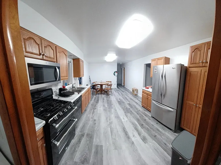 721 E Park St — Photo 8