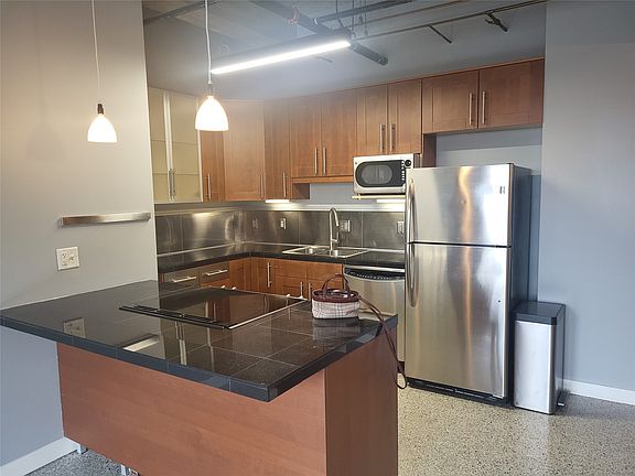2nd image of 112 11th St APT 601