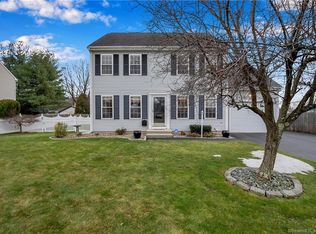 9 Sampson Ave, Milford, CT 06460