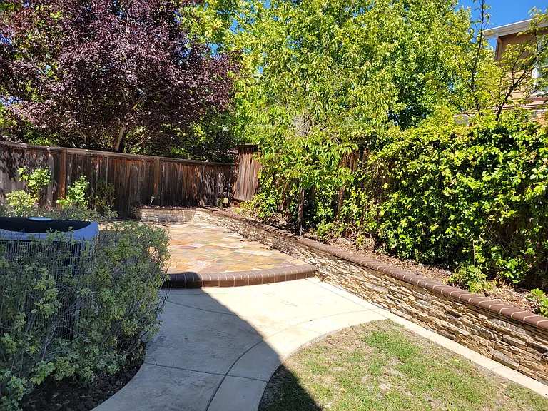 Barons Ln — Photo 9