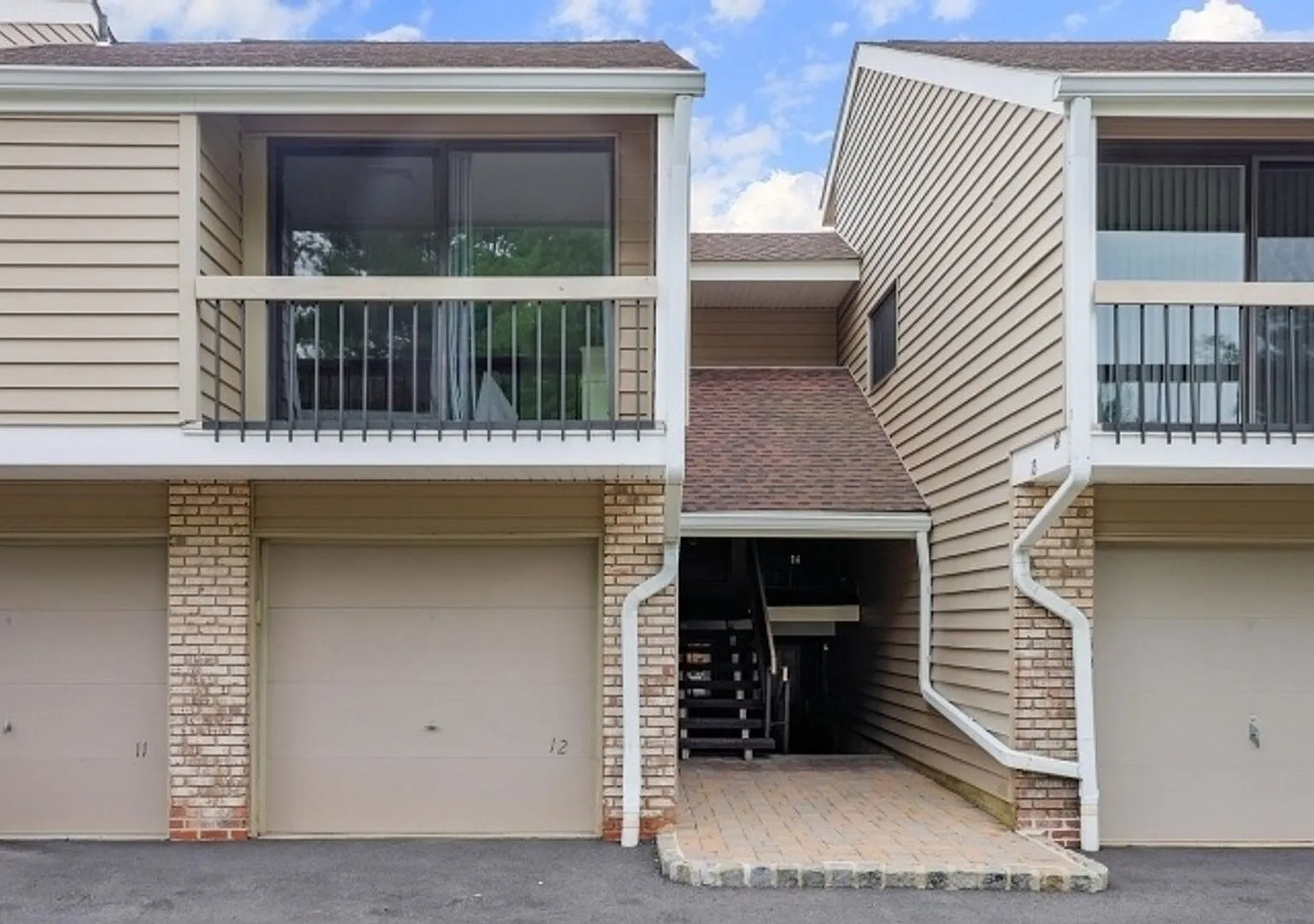 Charming 1BR Condo in Clinton — Photo 3