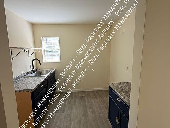 4th image of 2490 Staten Ave #3