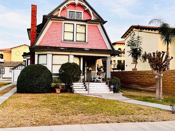 3rd image of 572 N La Cadena Dr