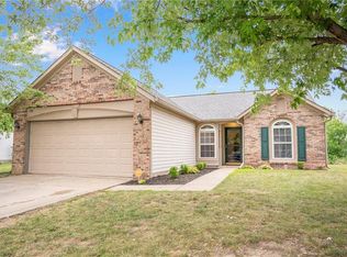 996 Canary Creek Dr, Franklin, IN 46131